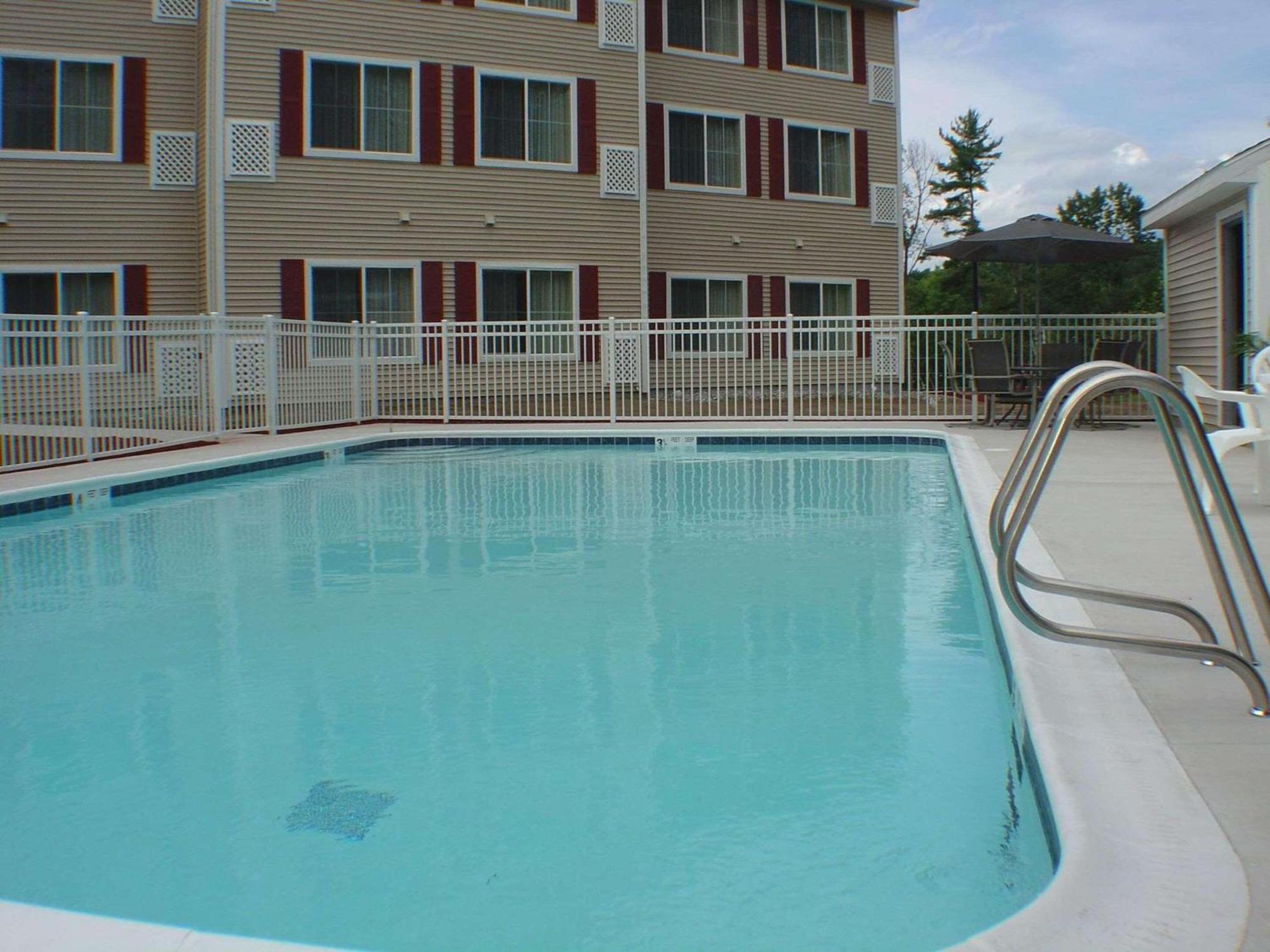 Country Inn & Suites By Radisson, Lake George Queensbury , Ny ภายนอก รูปภาพ